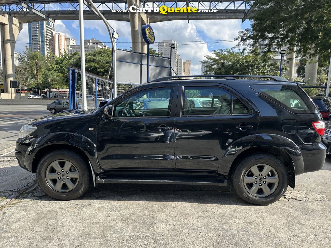 TOYOTA   HILUX SW4 SRV 4X4 4.0 V6 24V AUT.   PRETO 2010 4.0 DIESEL - Loja