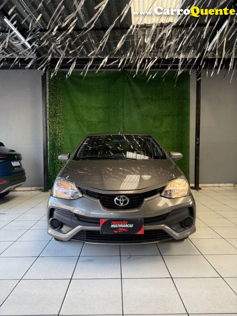 TOYOTA   ETIOS XS 1.5 FLEX 16V 5P MEC.   CINZA 2018 1.5 FLEX - Loja