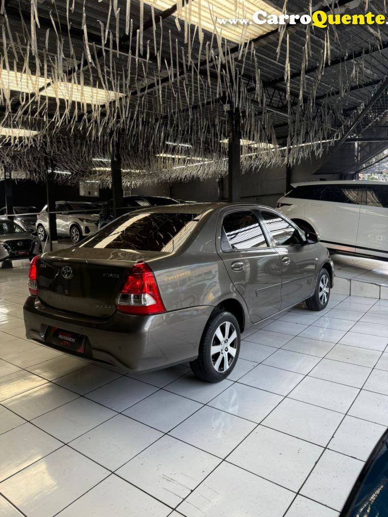 TOYOTA   ETIOS XS 1.5 FLEX 16V 5P MEC.   CINZA 2018 1.5 FLEX - Loja