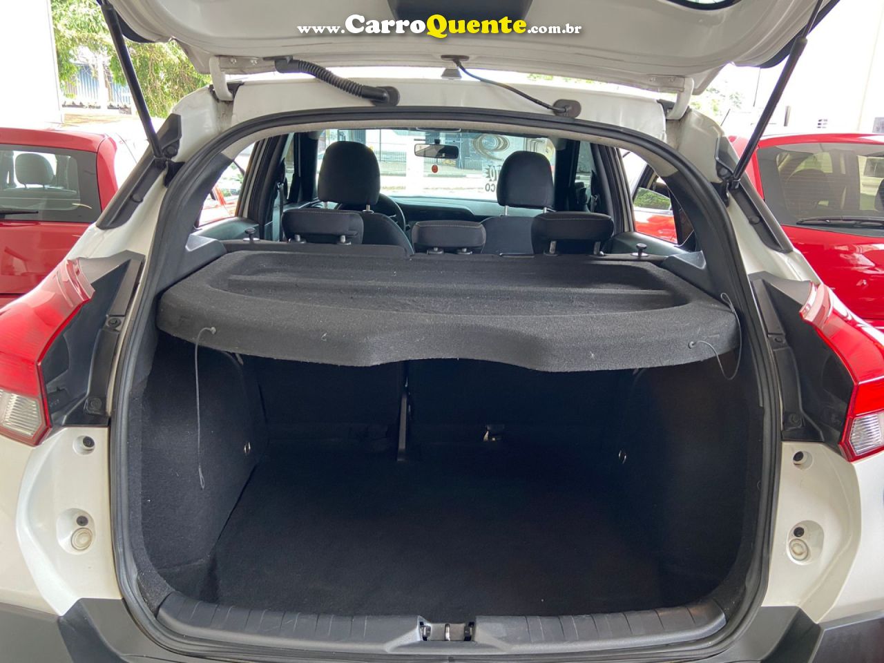 NISSAN   KICKS S DRCT CVT   BRANCO 2019 1.6 FLEX - Loja
