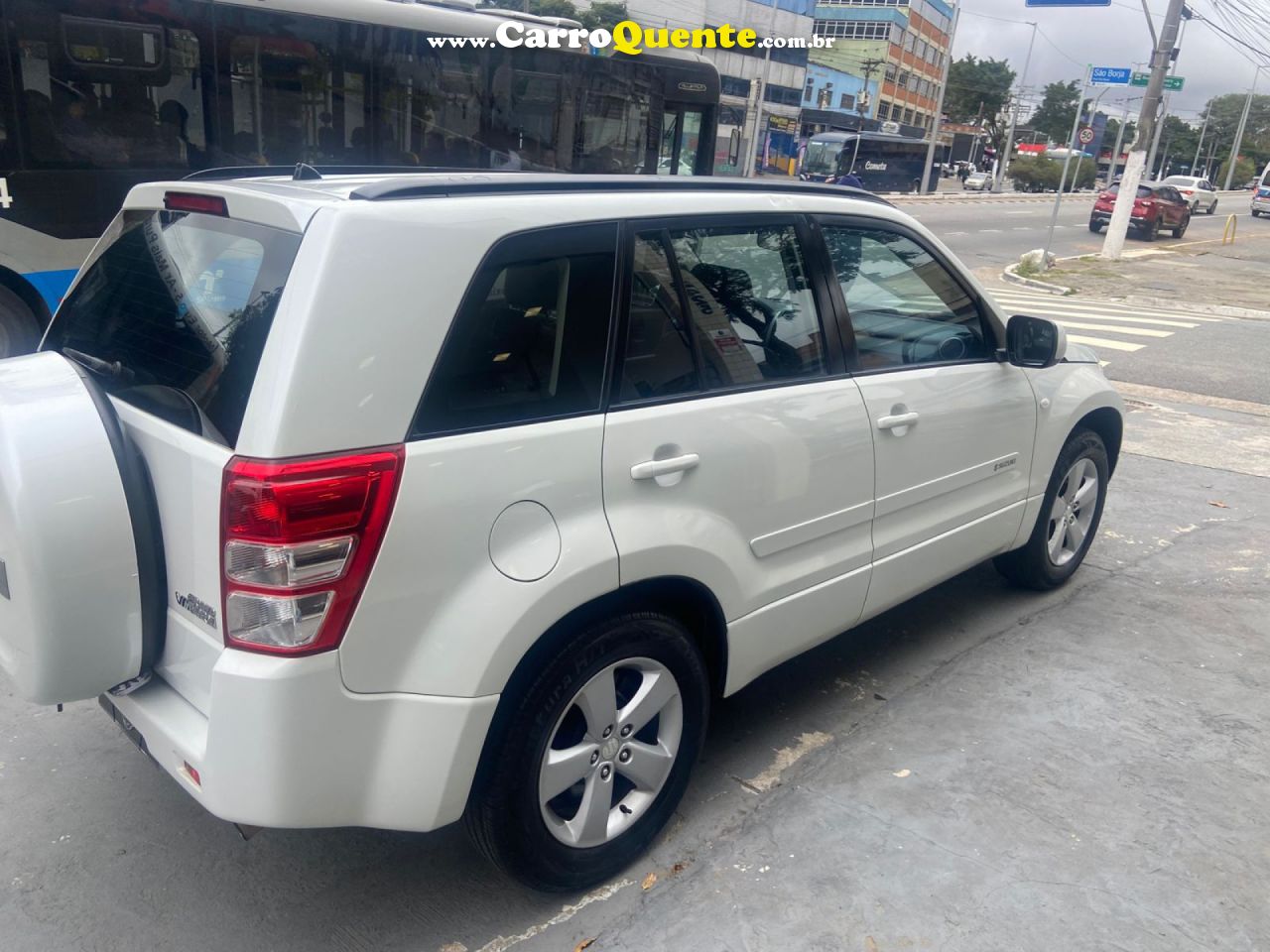 SUZUKI   GRAND VITARA 2.0 16V 4X24X4 5P AUT.   BRANCO 2012 2.0 GASOLINA - Loja