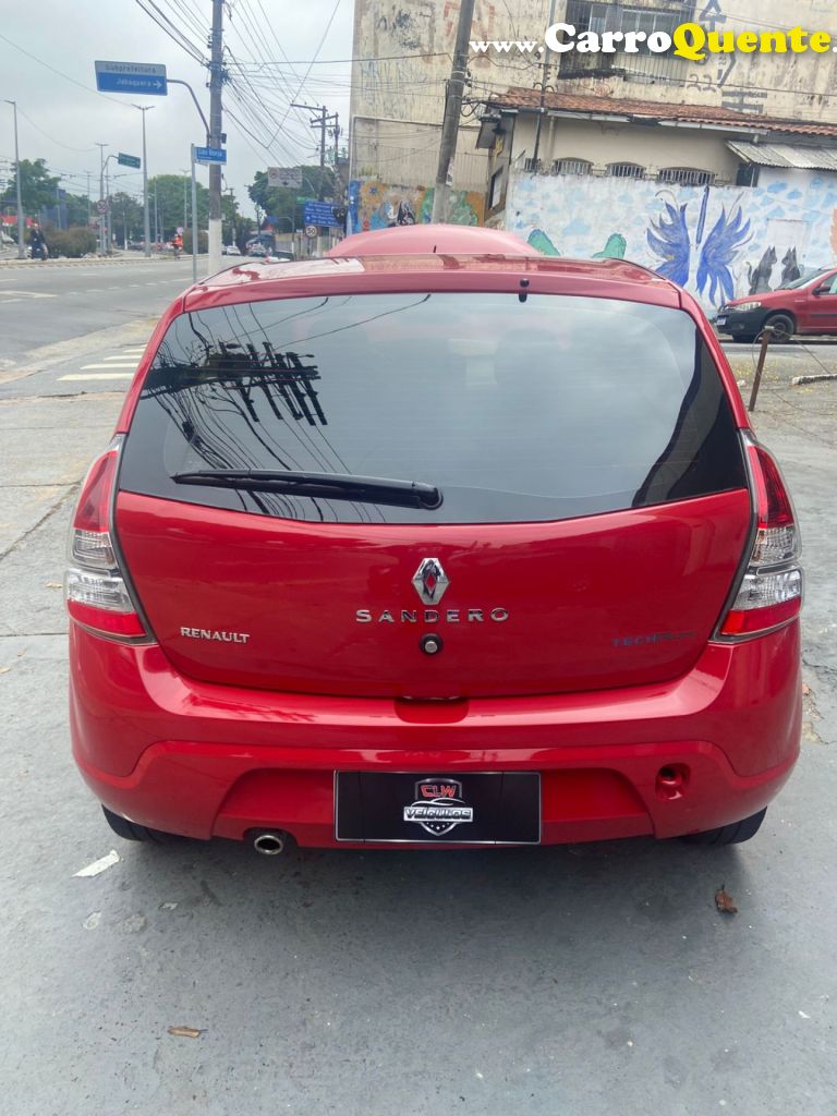 RENAULT   SANDERO TECHRUN HI-FLEX 1.0 16V 5P   VERMELHO 2014 1.0 FLEX - Loja