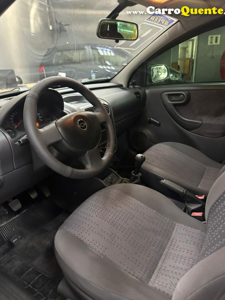 CHEVROLET   CORSA HAT. MAXX 1.4 8V ECONOFLEX 5P   PRETO 2011 1.4 FLEX - Loja