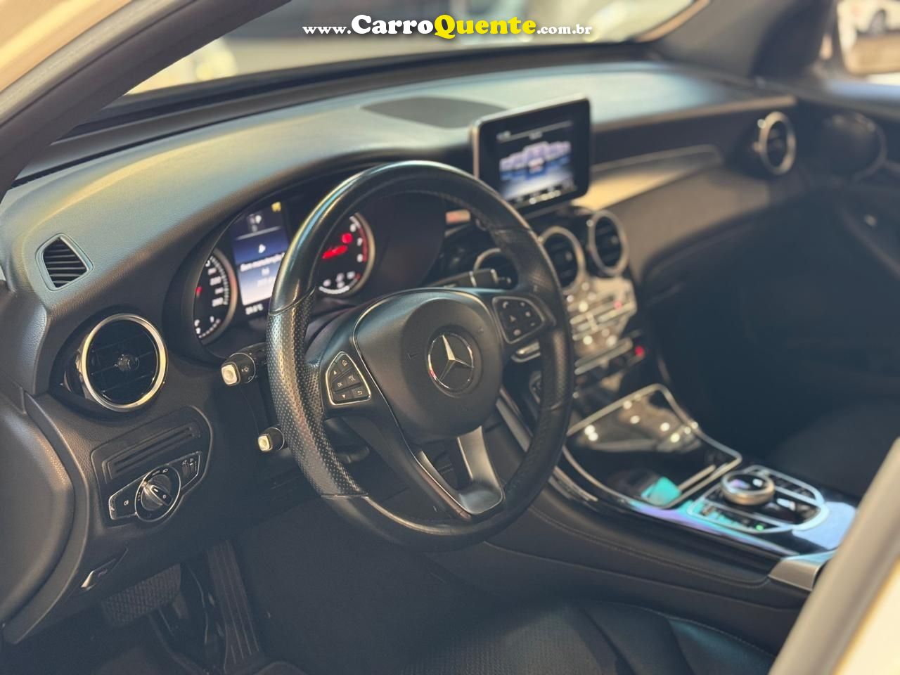 MERCEDES-BENZ GLC 250 4MATIC 2016 - Loja