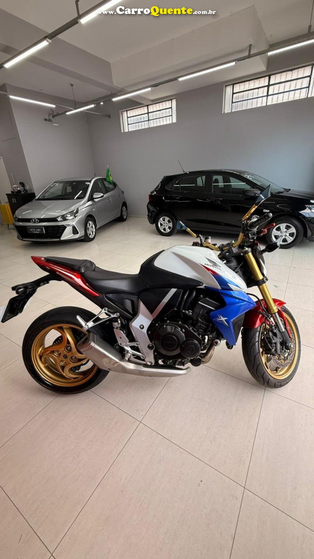 HONDA   CB 1000RABS   BRANCO 2013 2.5 GASOLINA - Loja