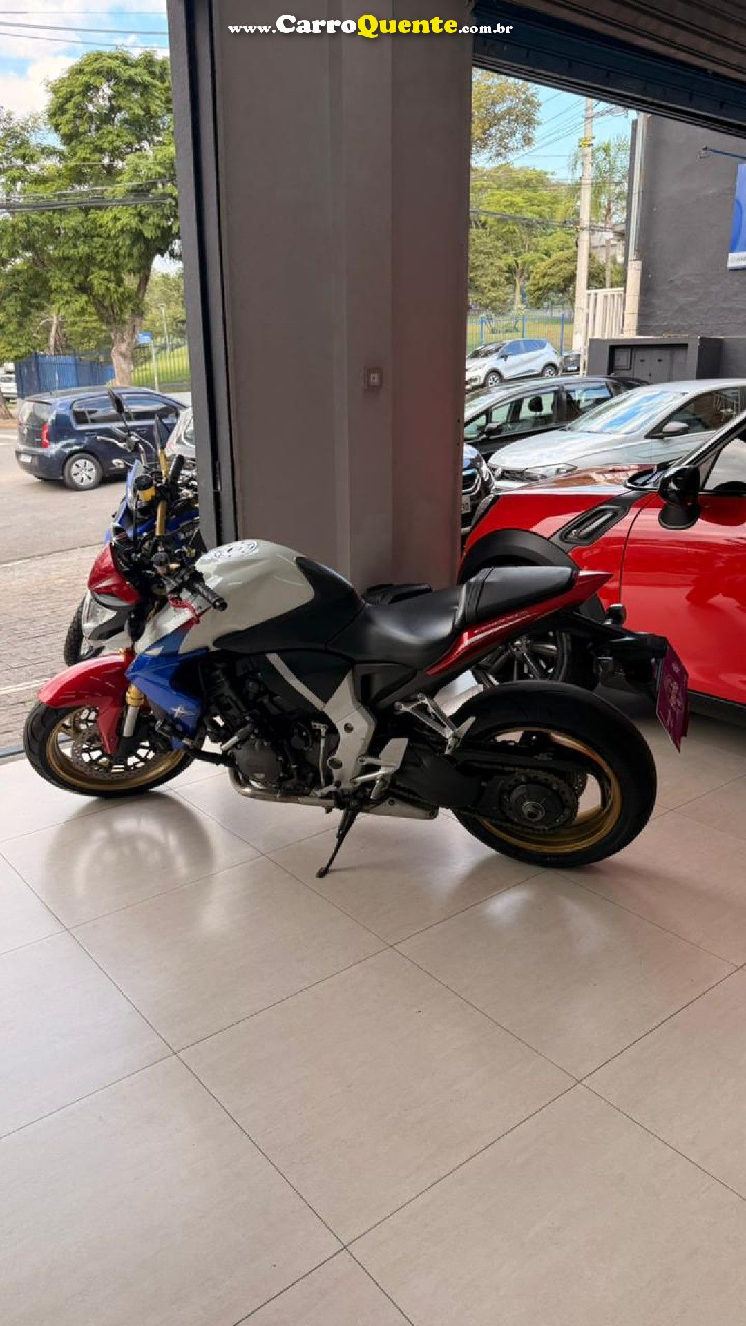 HONDA   CB 1000RABS   BRANCO 2013 2.5 GASOLINA - Loja