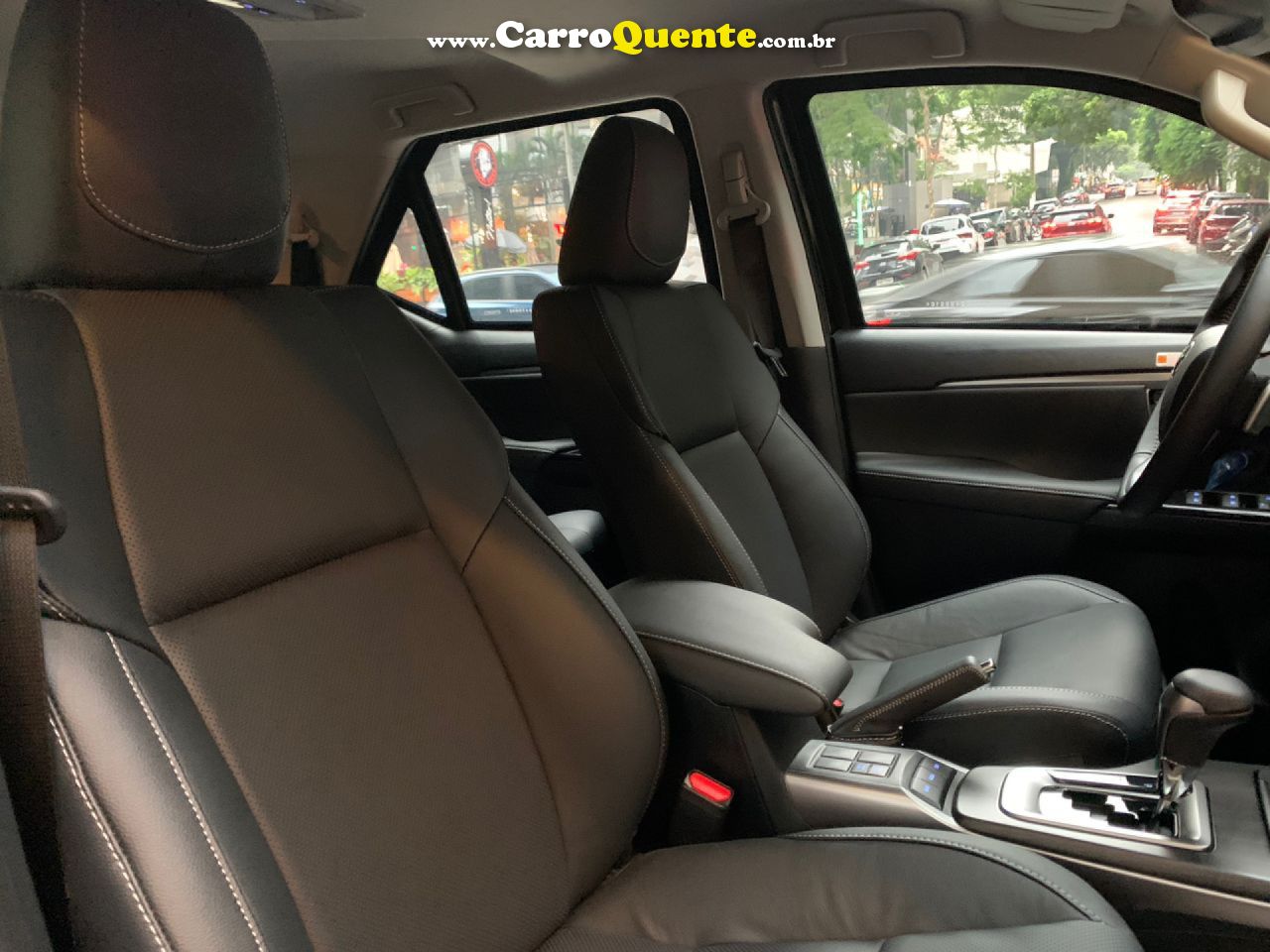 TOYOTA   2.8 D-4D TURBO DIESEL SRX PLATINUM 7L 4X4 AUTOMÁTICO   PRETO 2026 2.8 DIESEL - Loja