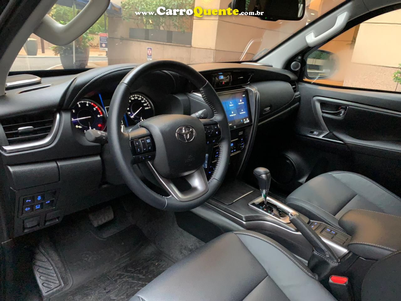 TOYOTA   2.8 D-4D TURBO DIESEL SRX PLATINUM 7L 4X4 AUTOMÁTICO   PRETO 2026 2.8 DIESEL - Loja
