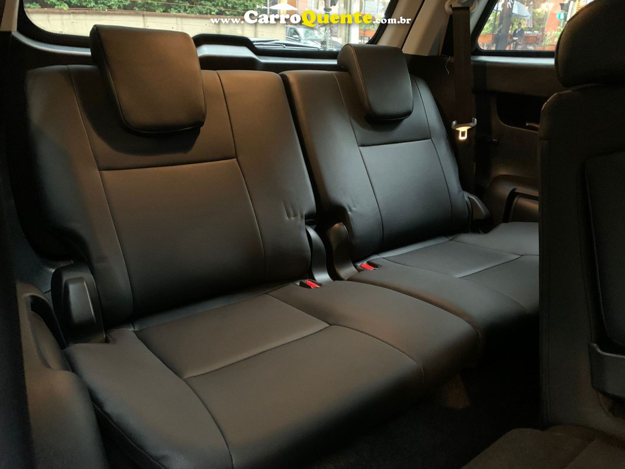 TOYOTA   2.8 D-4D TURBO DIESEL SRX PLATINUM 7L 4X4 AUTOMÁTICO   PRETO 2026 2.8 DIESEL - Loja