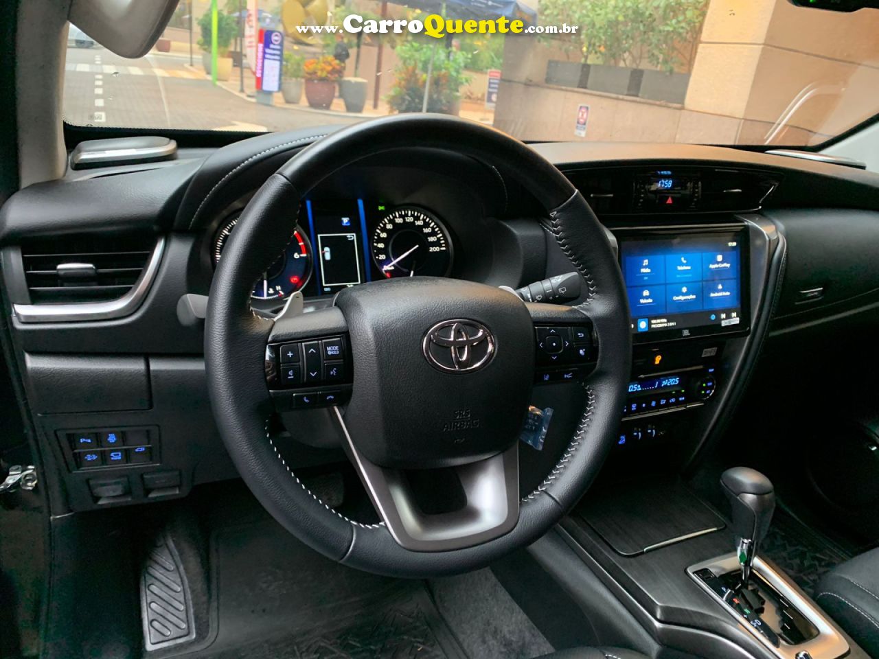 TOYOTA   2.8 D-4D TURBO DIESEL SRX PLATINUM 7L 4X4 AUTOMÁTICO   PRETO 2026 2.8 DIESEL - Loja