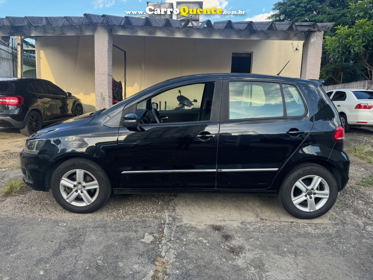 VOLKSWAGEN   FOX HIGHLINE1.6 FLEX 16V 5P   PRETO 2016 1.6 FLEX - Loja