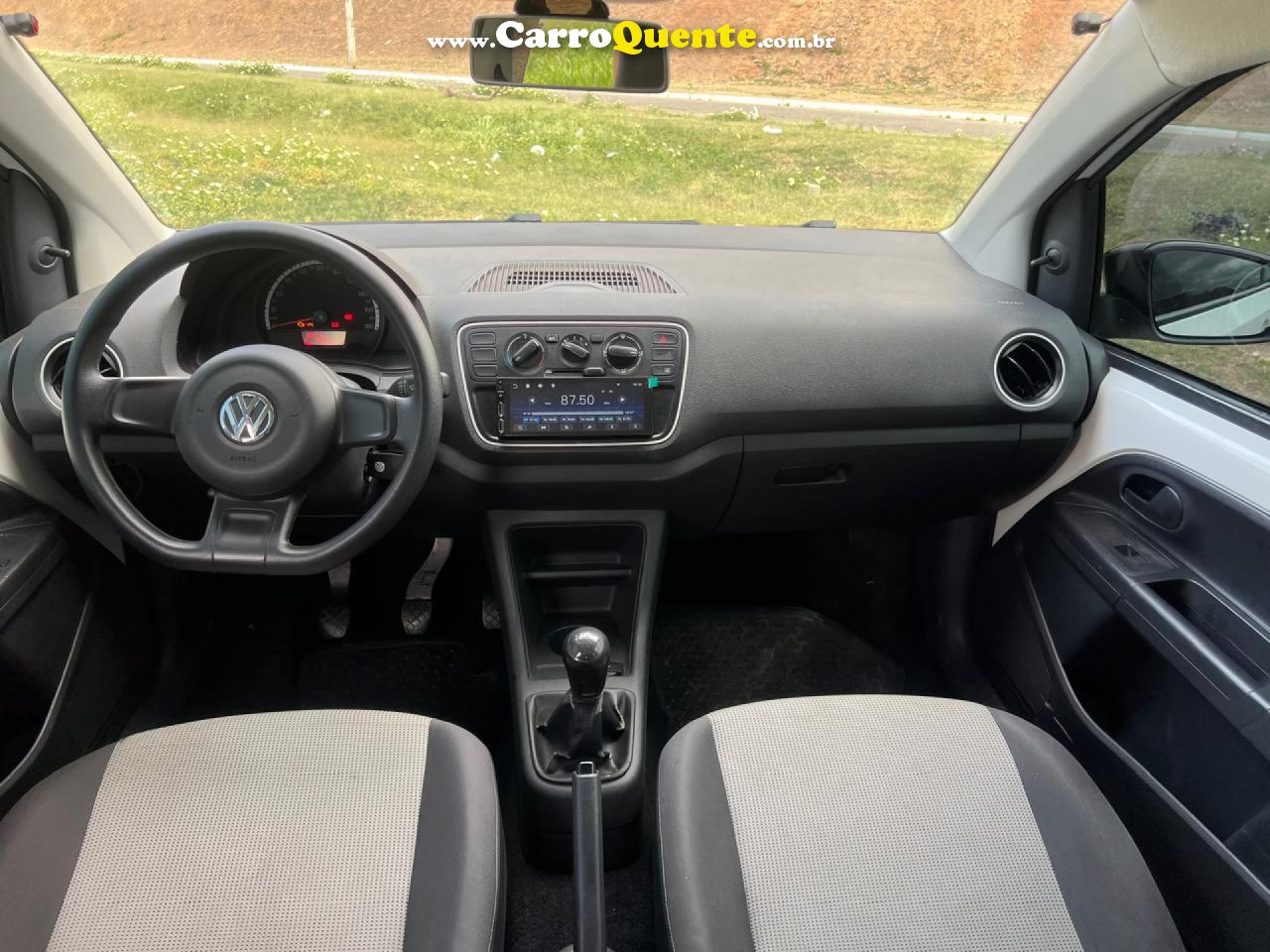 VOLKSWAGEN   UP! TAKE 1.0 TOTAL FLEX 12V 5P   BRANCO 2016 1.0 FLEX - Loja