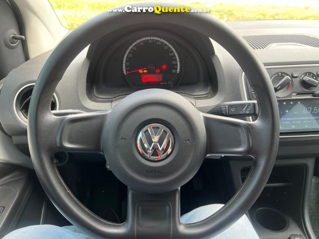 VOLKSWAGEN   UP! TAKE 1.0 TOTAL FLEX 12V 5P   BRANCO 2016 1.0 FLEX - Loja