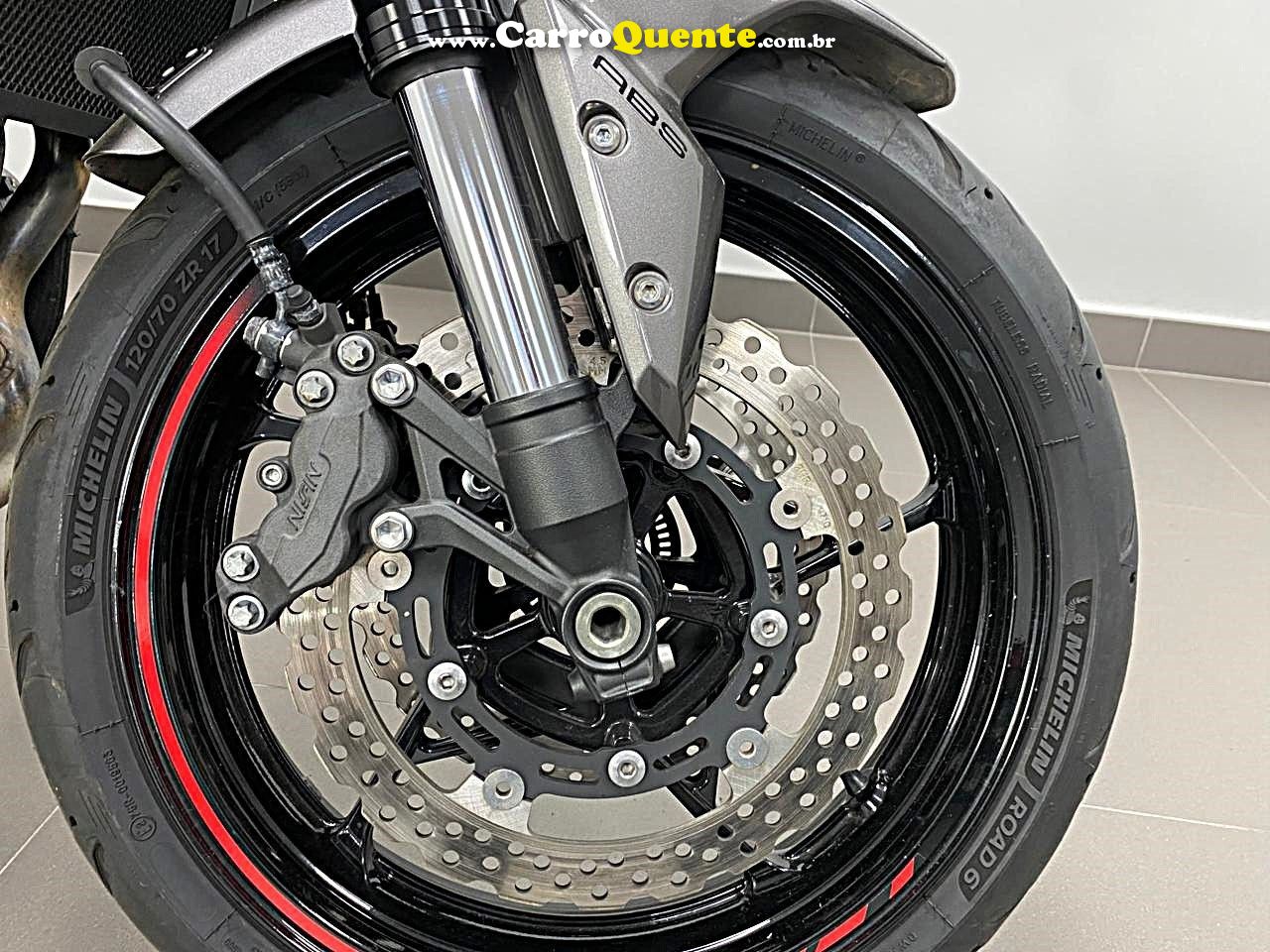 KAWASAKI Z900 2023 - Loja
