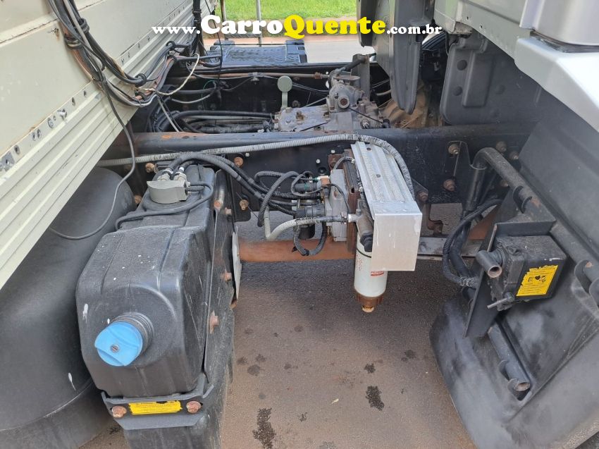 Ford Cargo 2429 CARGO 2429 E 6x2 Turbo (E5) - Loja