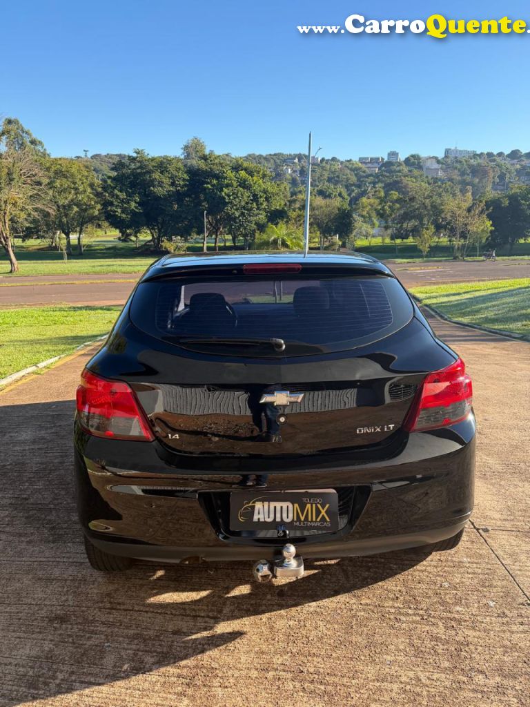 CHEVROLET   ONIX HATCH LT 1.4 8V FLEXPOWER 5P MEC.   PRETO 2014 1.4 FLEX - Loja