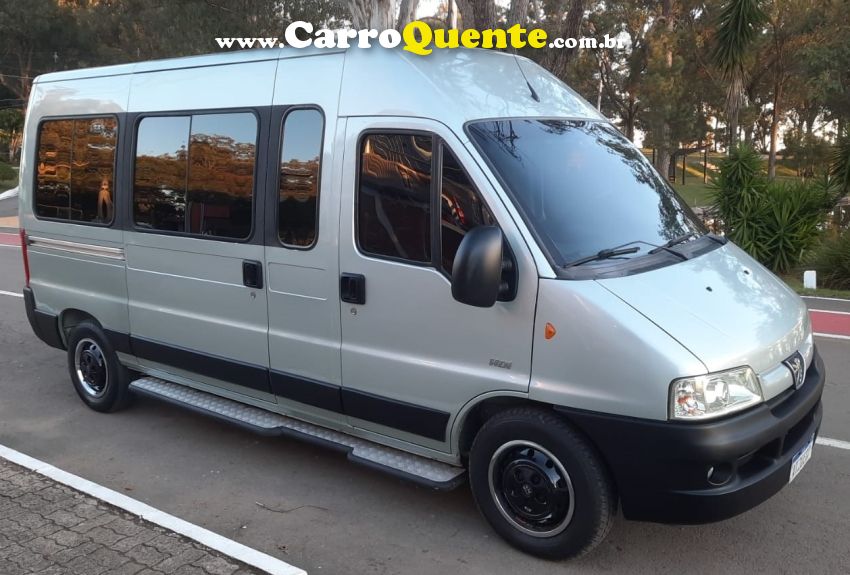 Peugeot BOXER 2.3 HDI NIKS EXECUTIVO 350 FURGÃO LONGO TETO ELEVADO VIDRADO 8V DIESEL 3P MANUAL - Loja