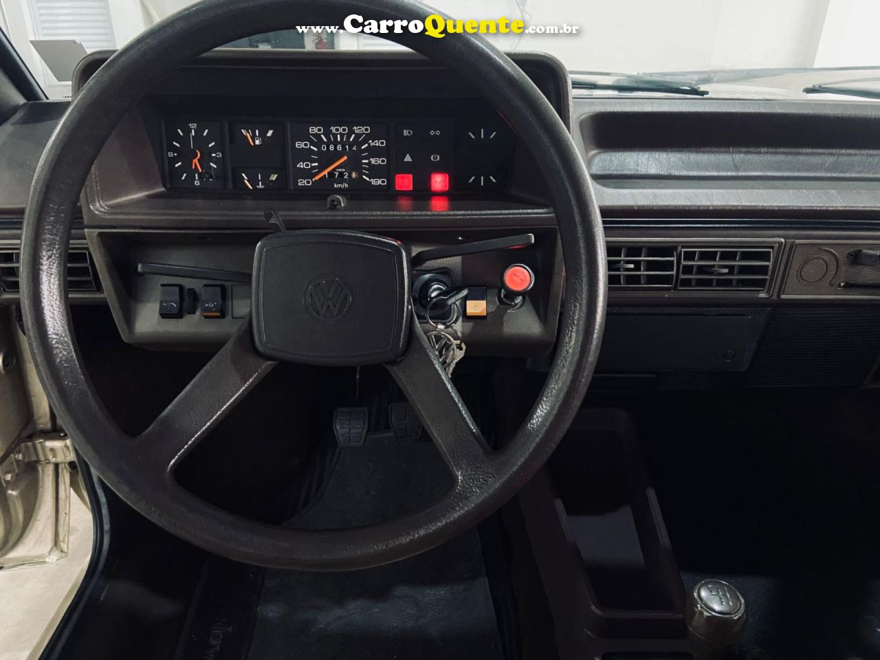 VOLKSWAGEN   VOYAGE LLSPLUSGLSSSPORTSUPER L.ANG   BEGE 1986 1.6 GASOLINA - Loja