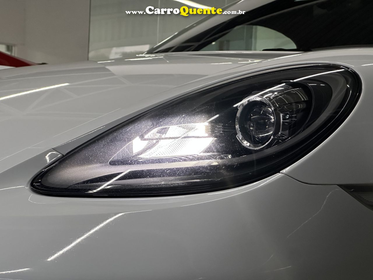 PORSCHE   718 BOXSTER 2.0 300CV   BRANCO 2017 2.0 GASOLINA - Loja