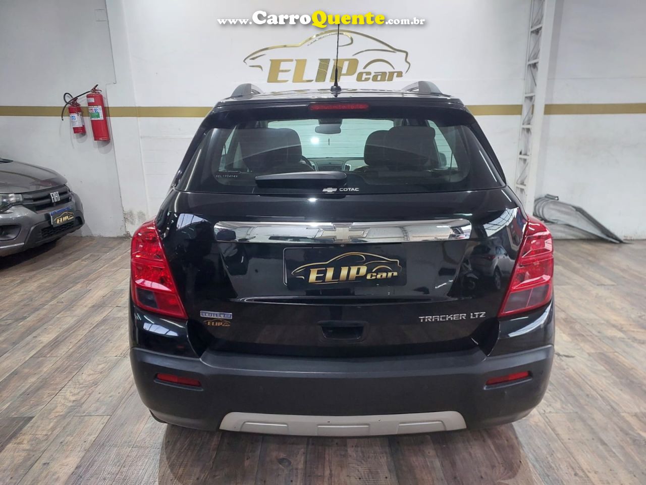 CHEVROLET   TRACKER LTZ 1.8 16V FLEX 4X2 AUT.   PRETO 2014 1.8 FLEX - Loja
