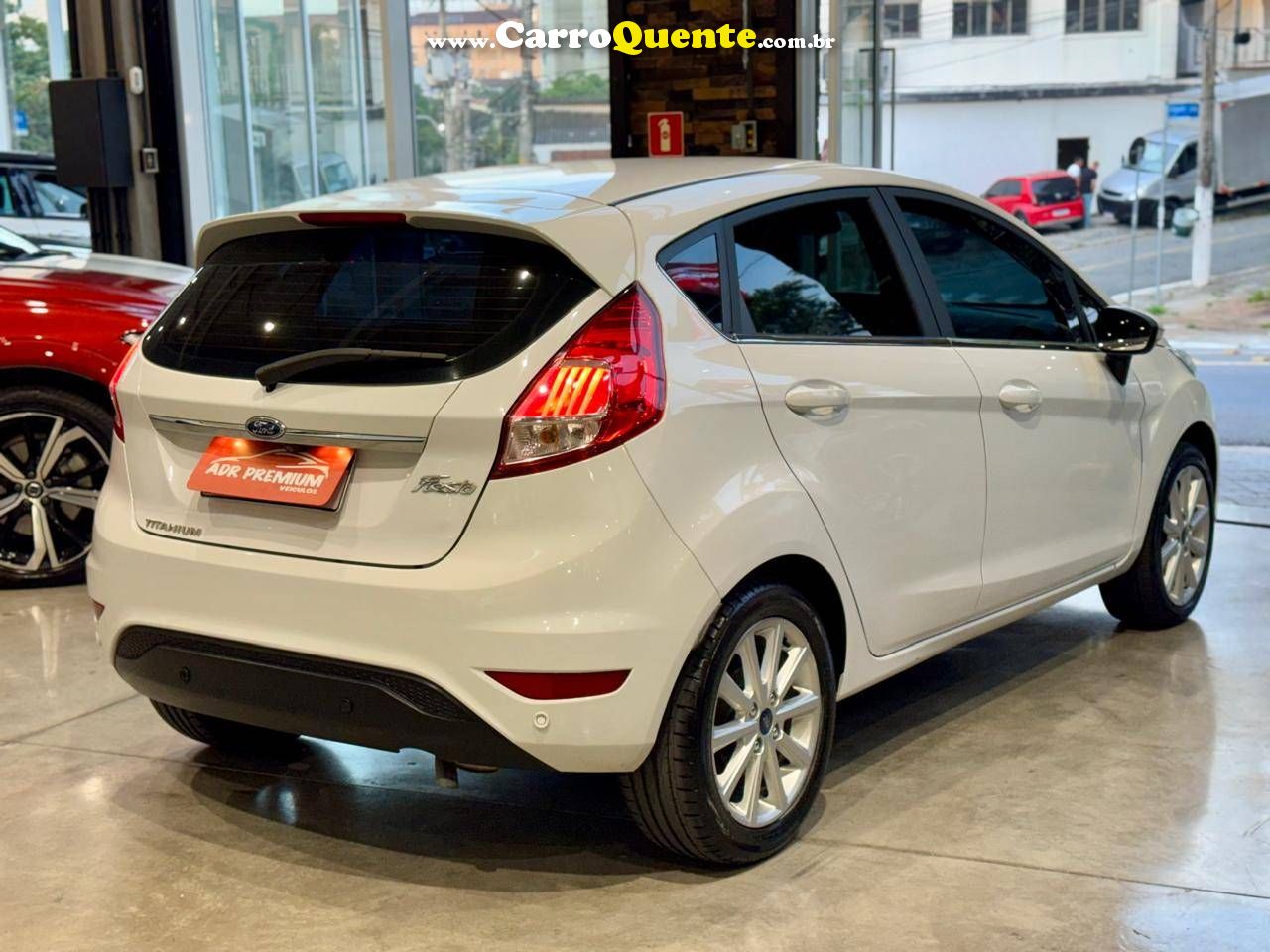 FORD FIESTA 1.6 TIVCT TITANIUM 2018 - Loja