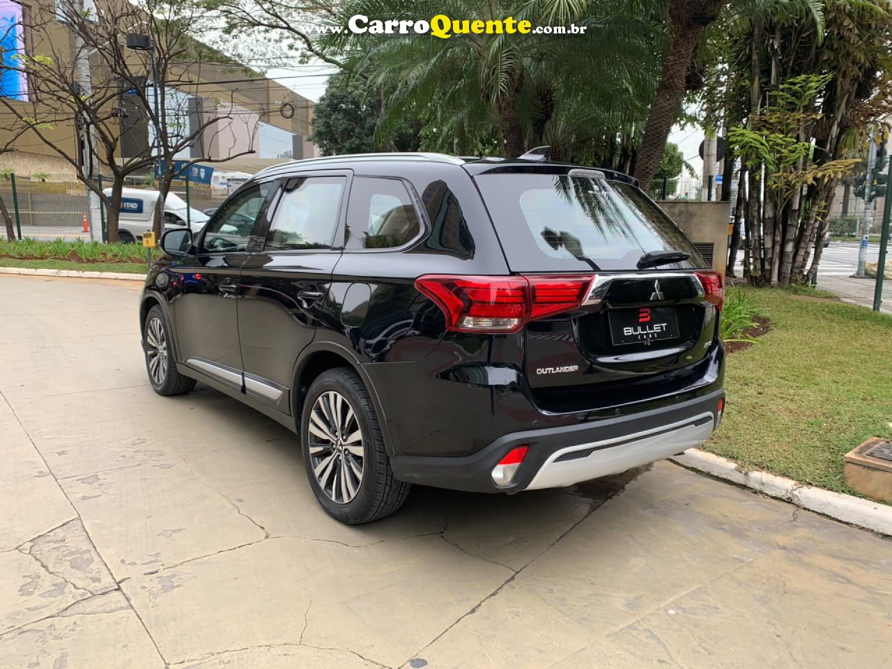 MITSUBISHI   2.0 MIVEC GASOLINA HPE AUTOMÁT   PRETO 2020 2.0 GASOLINA - Loja