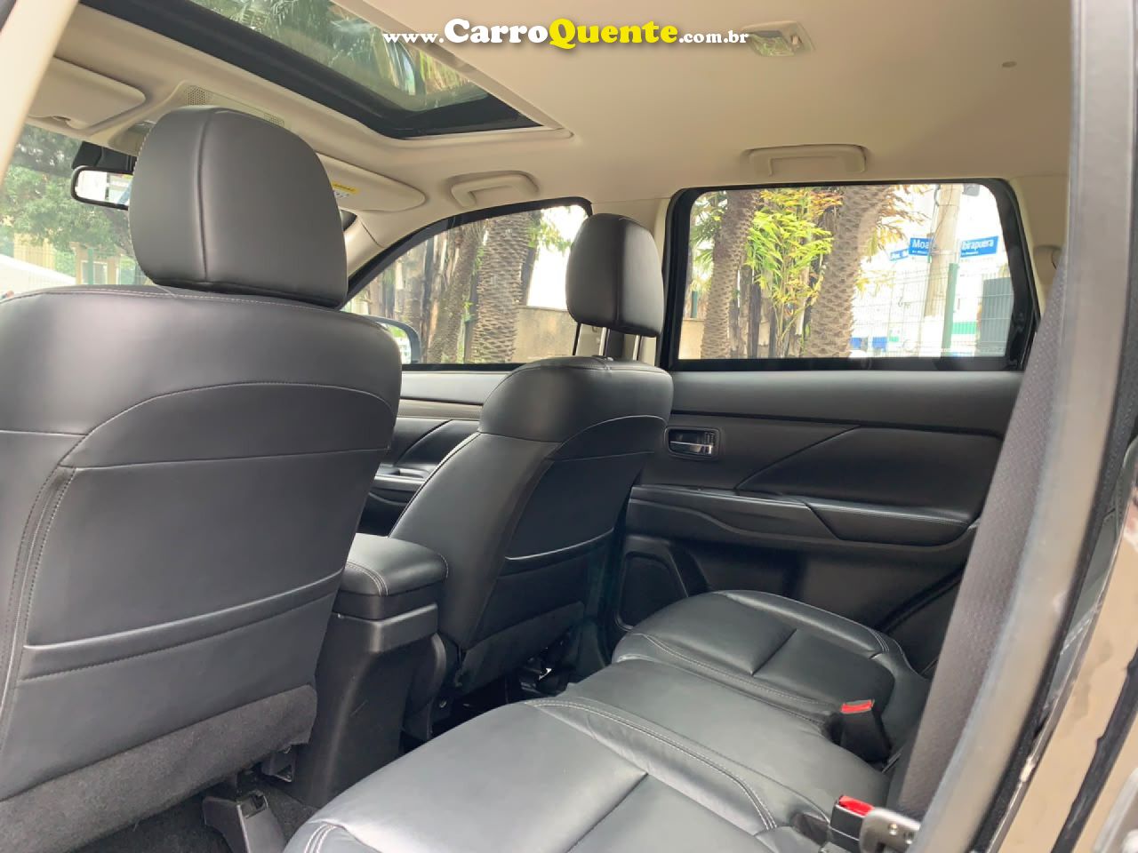 MITSUBISHI   2.0 MIVEC GASOLINA HPE AUTOMÁT   PRETO 2020 2.0 GASOLINA - Loja
