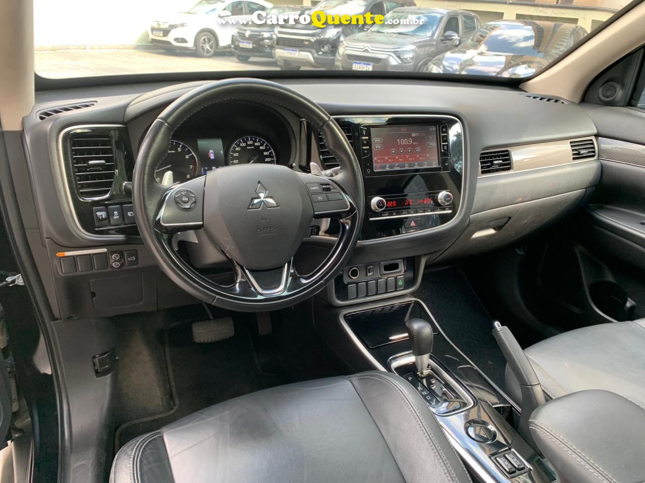 MITSUBISHI   2.0 MIVEC GASOLINA HPE AUTOMÁT   PRETO 2020 2.0 GASOLINA - Loja