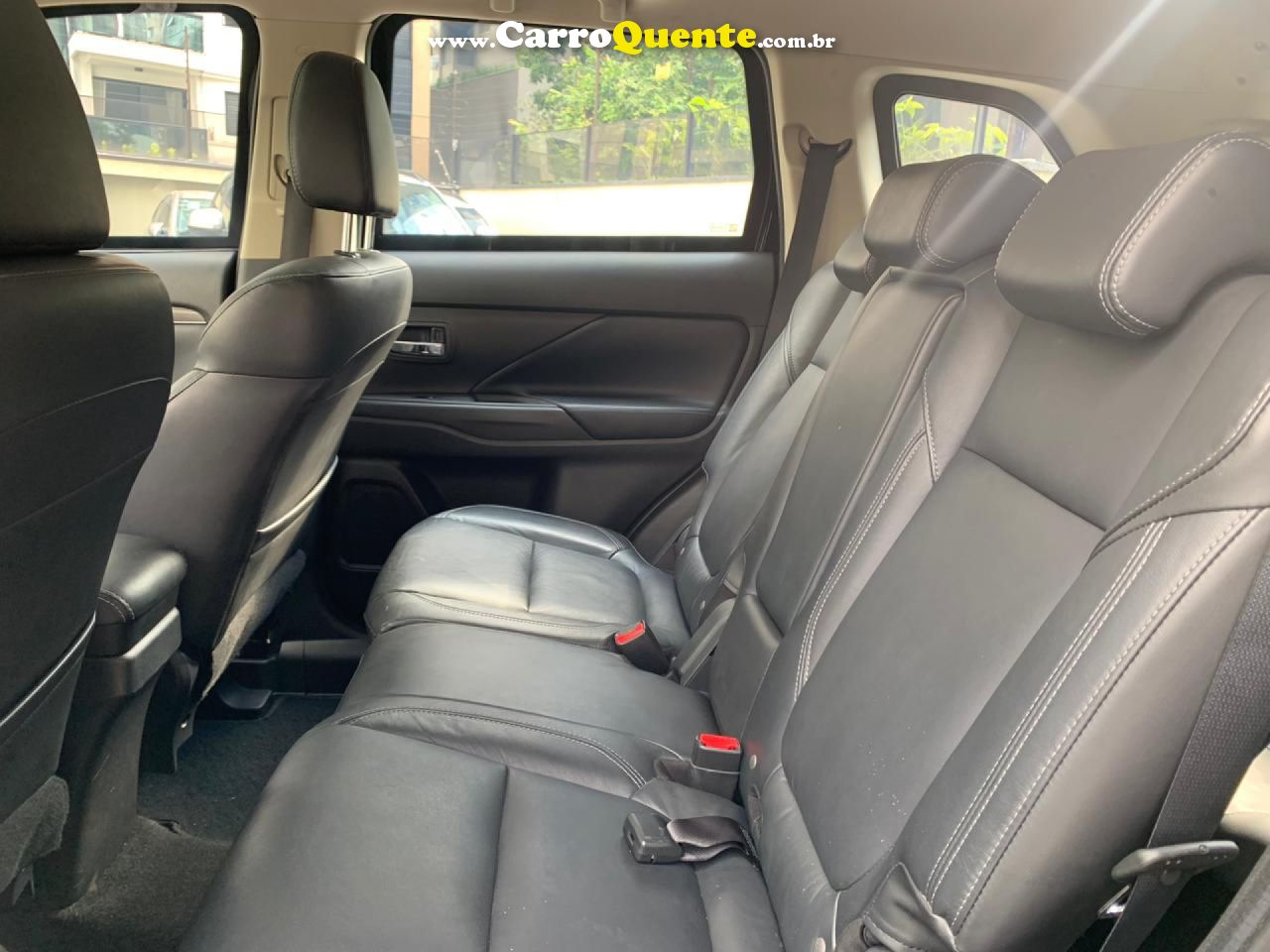 MITSUBISHI   2.0 MIVEC GASOLINA HPE AUTOMÁT   PRETO 2020 2.0 GASOLINA - Loja