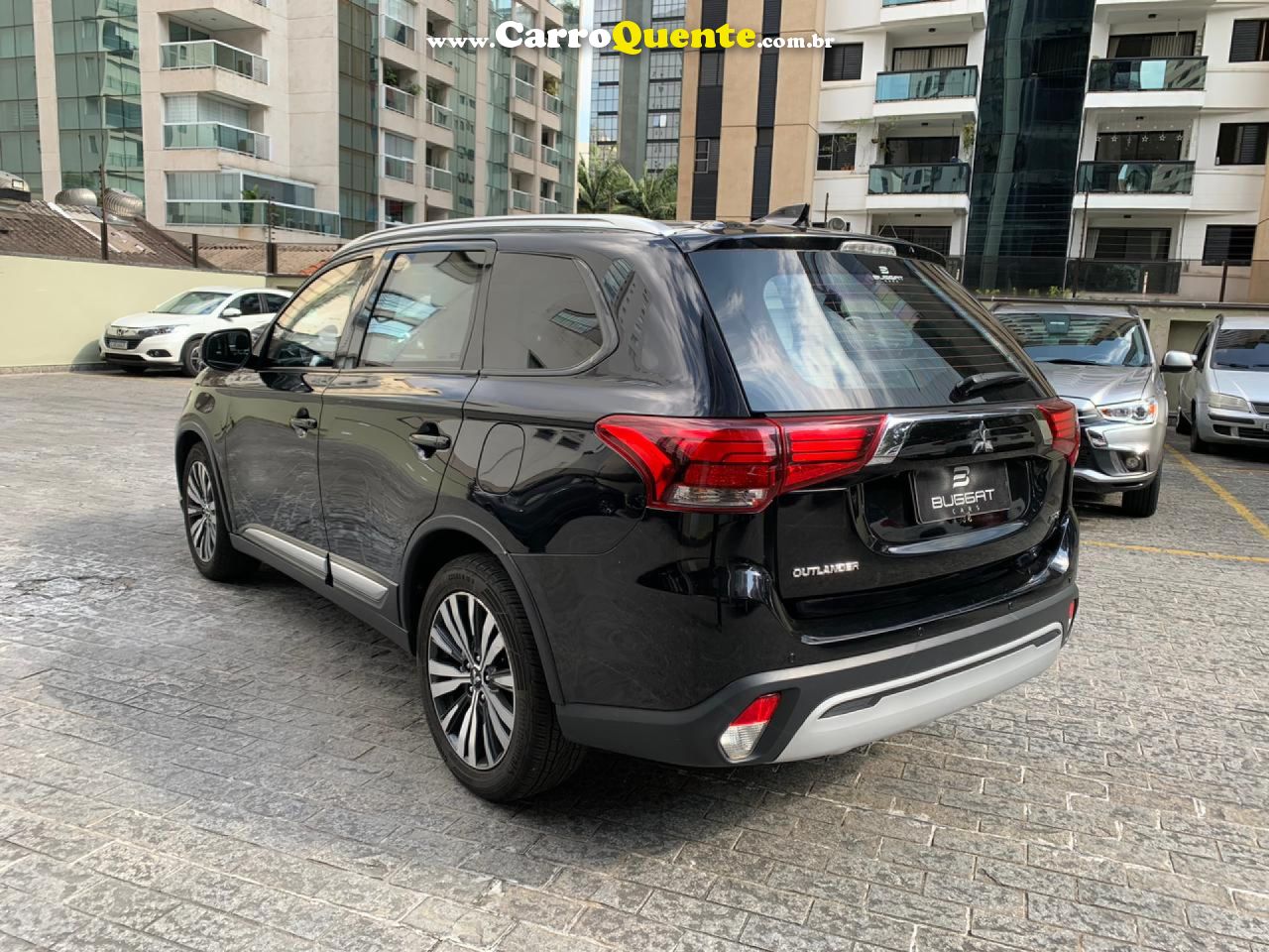 MITSUBISHI   2.0 MIVEC GASOLINA HPE AUTOMÁT   PRETO 2020 2.0 GASOLINA - Loja