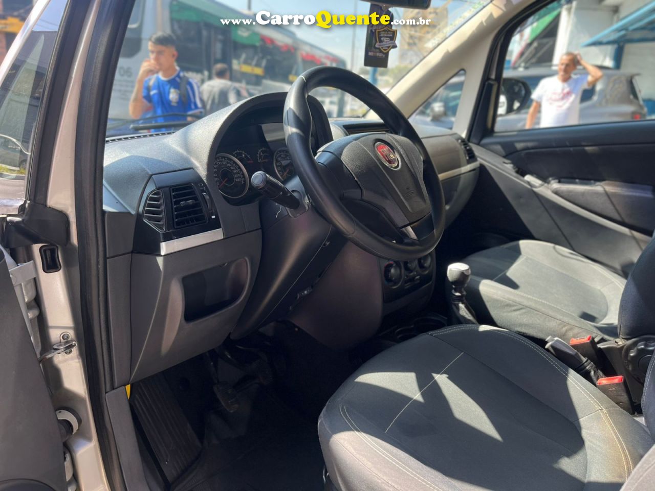 FIAT   IDEA ATTRACTIVE 1.4 FIRE FLEX 8V 5P   PRATA 2011 1.4 FLEX - Loja