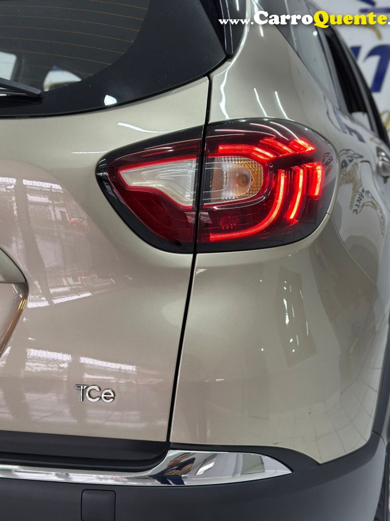 RENAULT   CAPTUR INTENSE 1.3 TB 16V FLEX 5P AUT.   BEGE 2022 1.3 FLEX - Loja