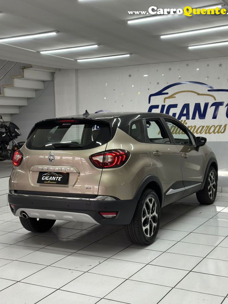 RENAULT   CAPTUR INTENSE 1.3 TB 16V FLEX 5P AUT.   BEGE 2022 1.3 FLEX - Loja