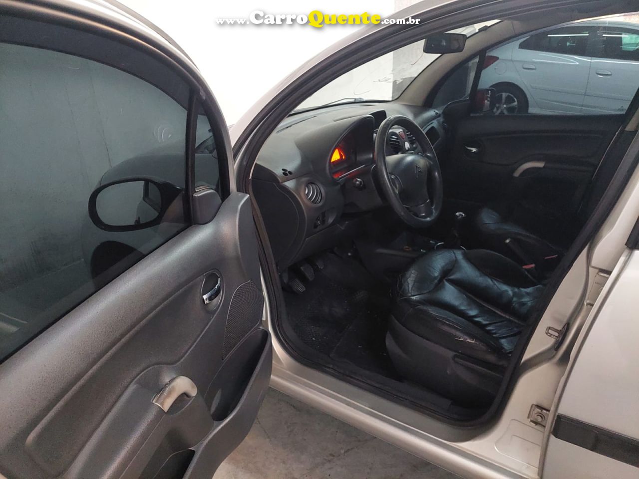CITROËN   C3 GLX 1.4 GLX SONORA 1.4 FLEX 8V 5P   PRATA 2012 1.4 FLEX - Loja