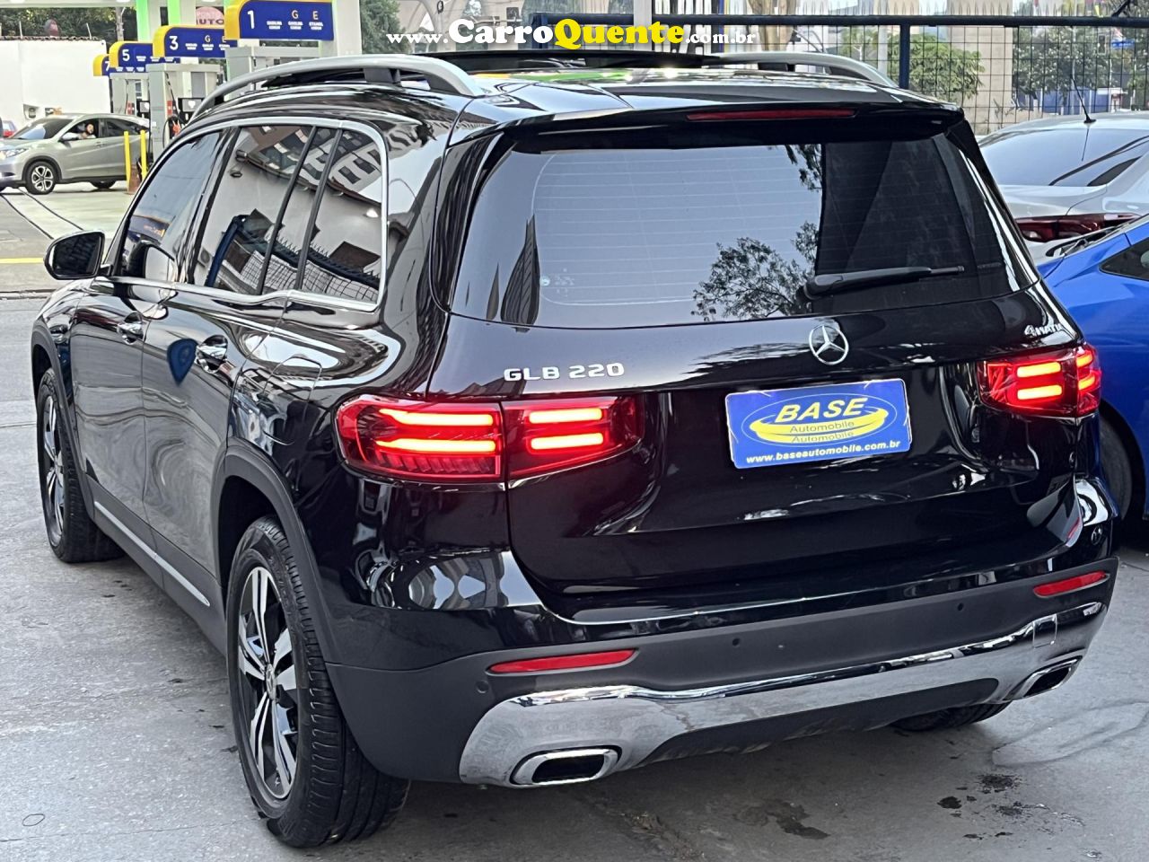 MERCEDES-BENZ   MERCEDES-BENZ GLB 220 2.0 MHEV PROGRESSIVE 4MATIC 8G-DCT   PRETO 2025 2.0 T GASOLINA E ELÉTRICO - Loja