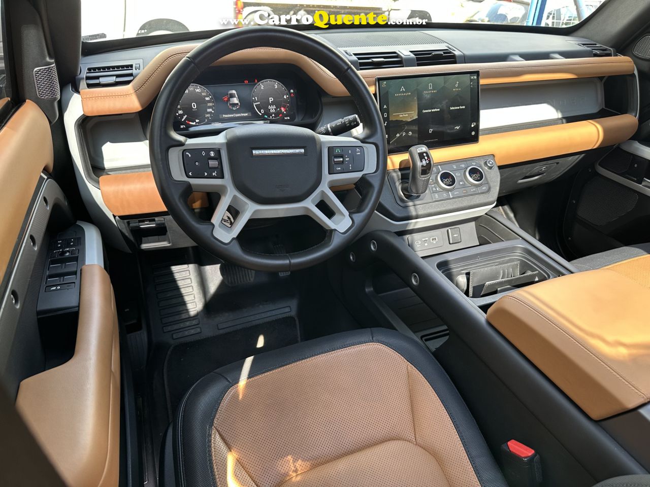 LAND ROVER   LAND ROVER DEFENDER 3.0 D300 TURBO DIESEL MHEV 110 X-DYNAMIC HSE AWD AUTOMÁTICO   CINZA 2024 3.0 TD DIESEL - Loja