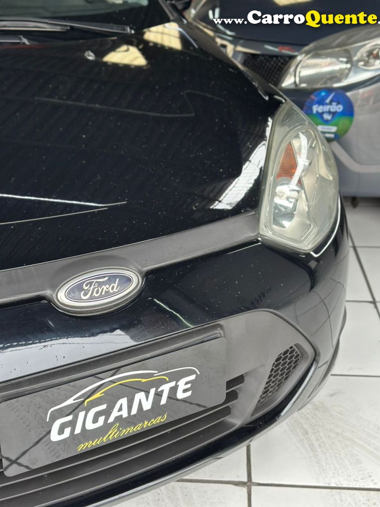 FORD   FIESTA SE 1.0 8V FLEX 5P   PRETO 2014 1.0 FLEX - Loja