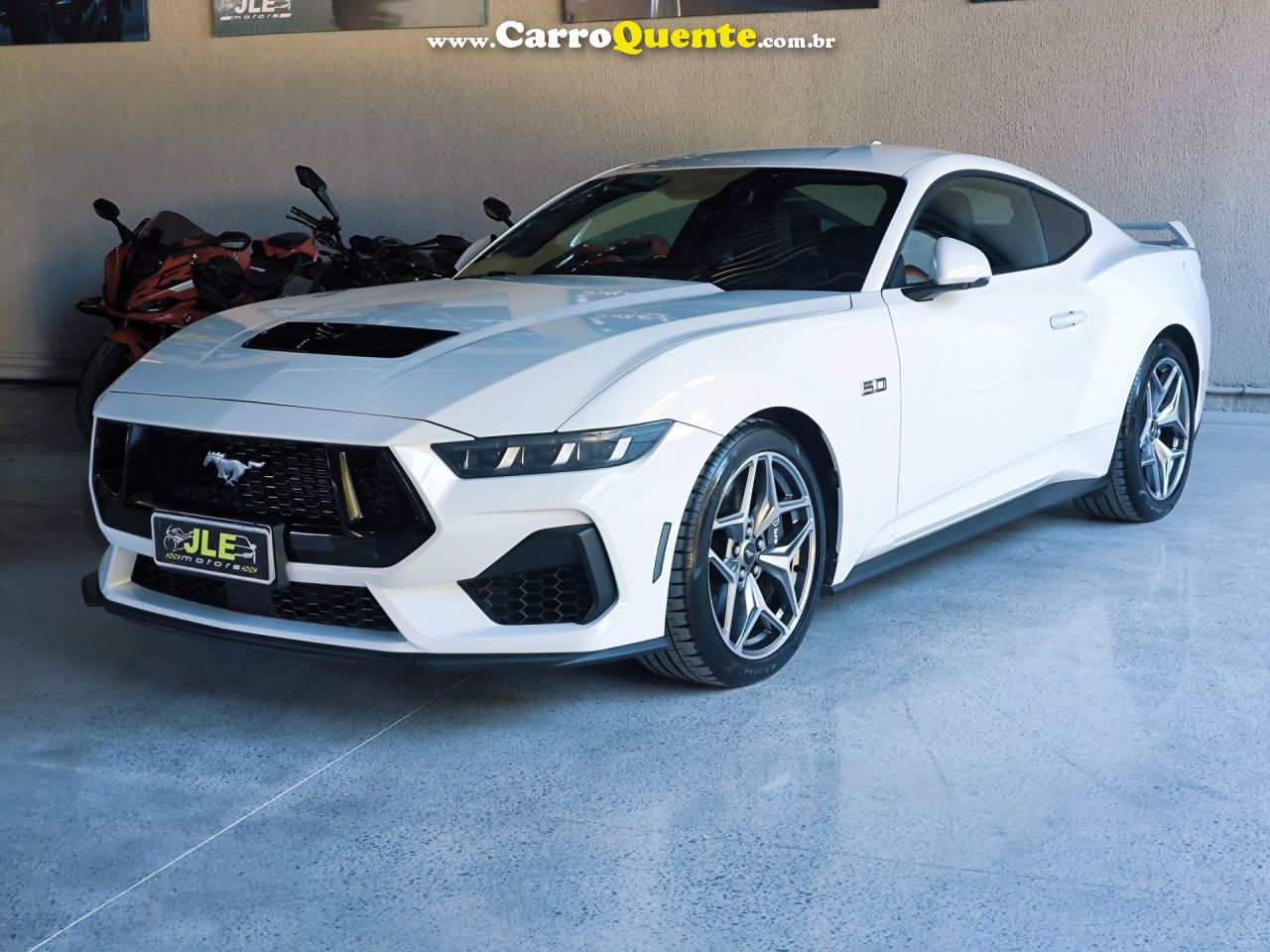 FORD   MUSTANG GT PERFORMANCE 5.0 AUT.   BRANCO 2024 5.0 GASOLINA - Loja