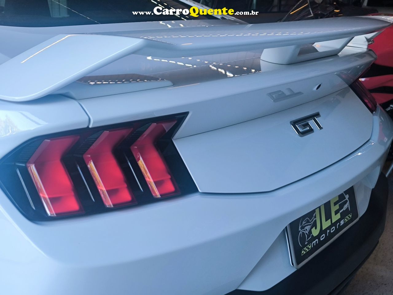FORD   MUSTANG GT PERFORMANCE 5.0 AUT.   BRANCO 2024 5.0 GASOLINA - Loja