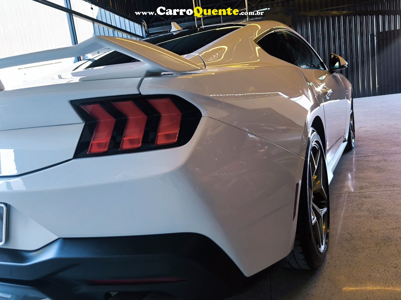 FORD   MUSTANG GT PERFORMANCE 5.0 AUT.   BRANCO 2024 5.0 GASOLINA - Loja