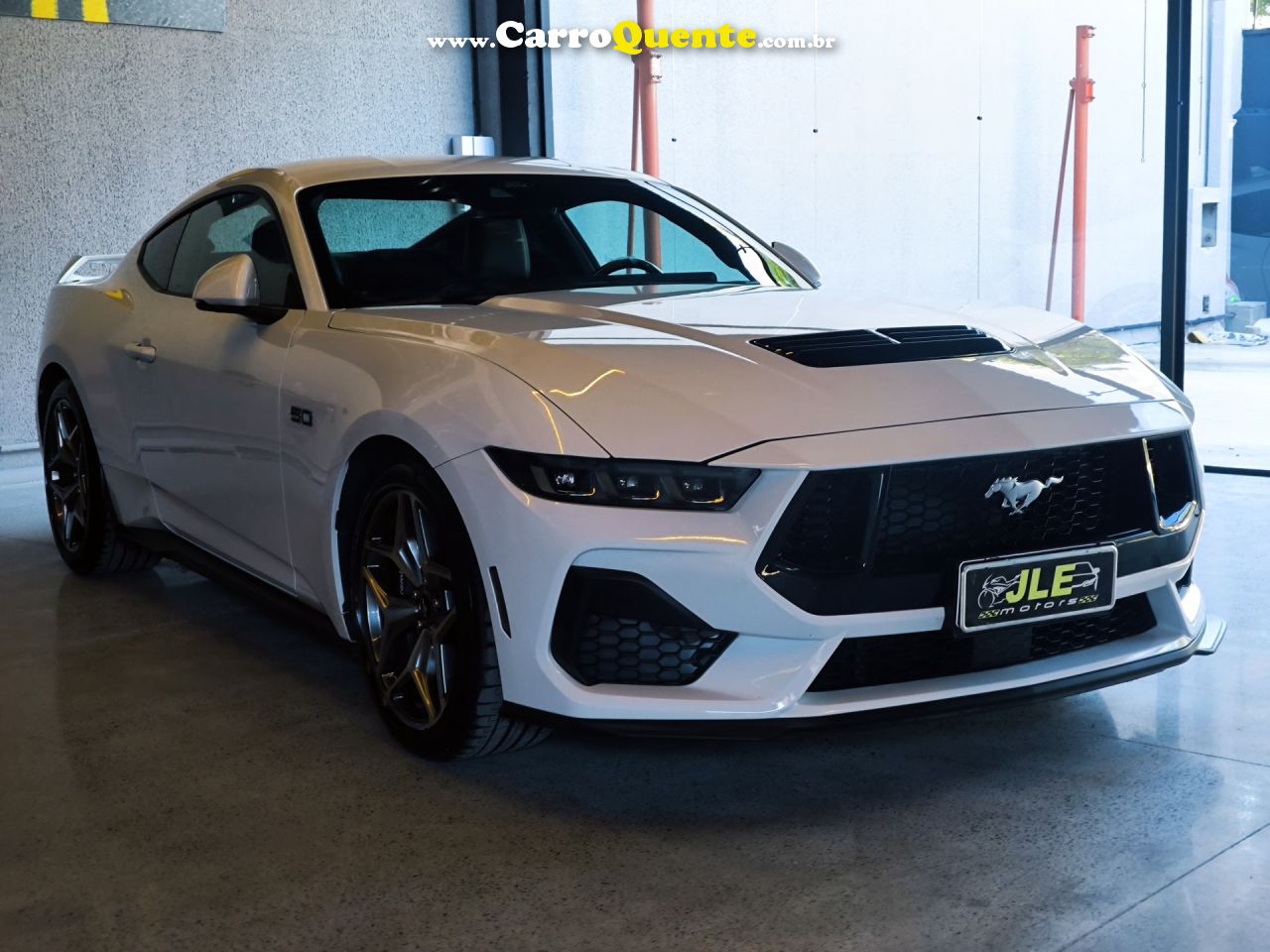 FORD   MUSTANG GT PERFORMANCE 5.0 AUT.   BRANCO 2024 5.0 GASOLINA - Loja
