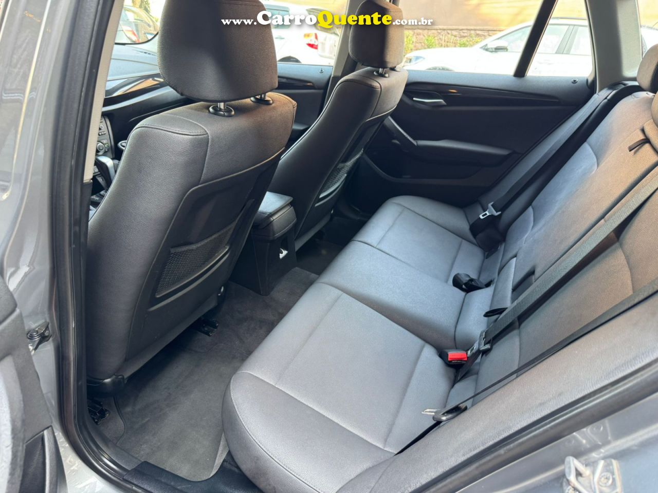BMW   X1 SDRIVE 18I 2.0 16V 4X2 AUT.   CINZA 2013 2.0 GASOLINA - Loja