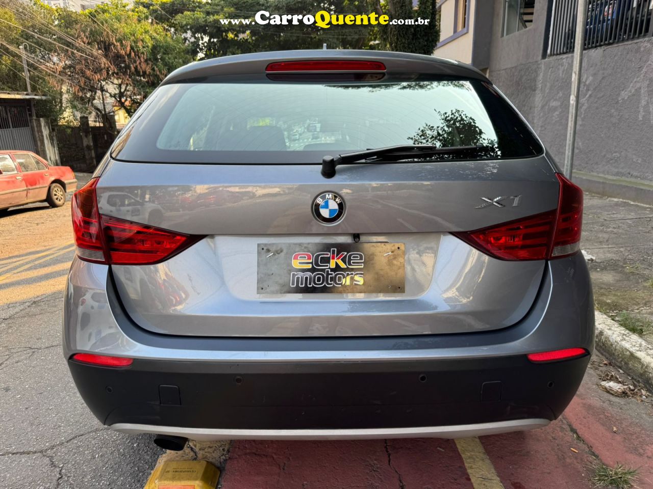 BMW   X1 SDRIVE 18I 2.0 16V 4X2 AUT.   CINZA 2013 2.0 GASOLINA - Loja
