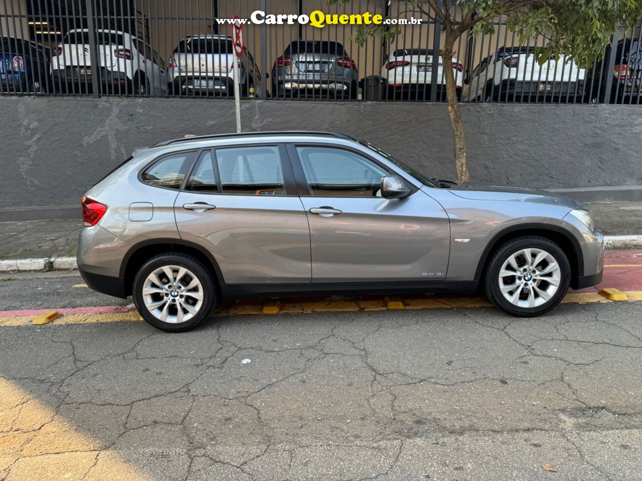 BMW   X1 SDRIVE 18I 2.0 16V 4X2 AUT.   CINZA 2013 2.0 GASOLINA - Loja