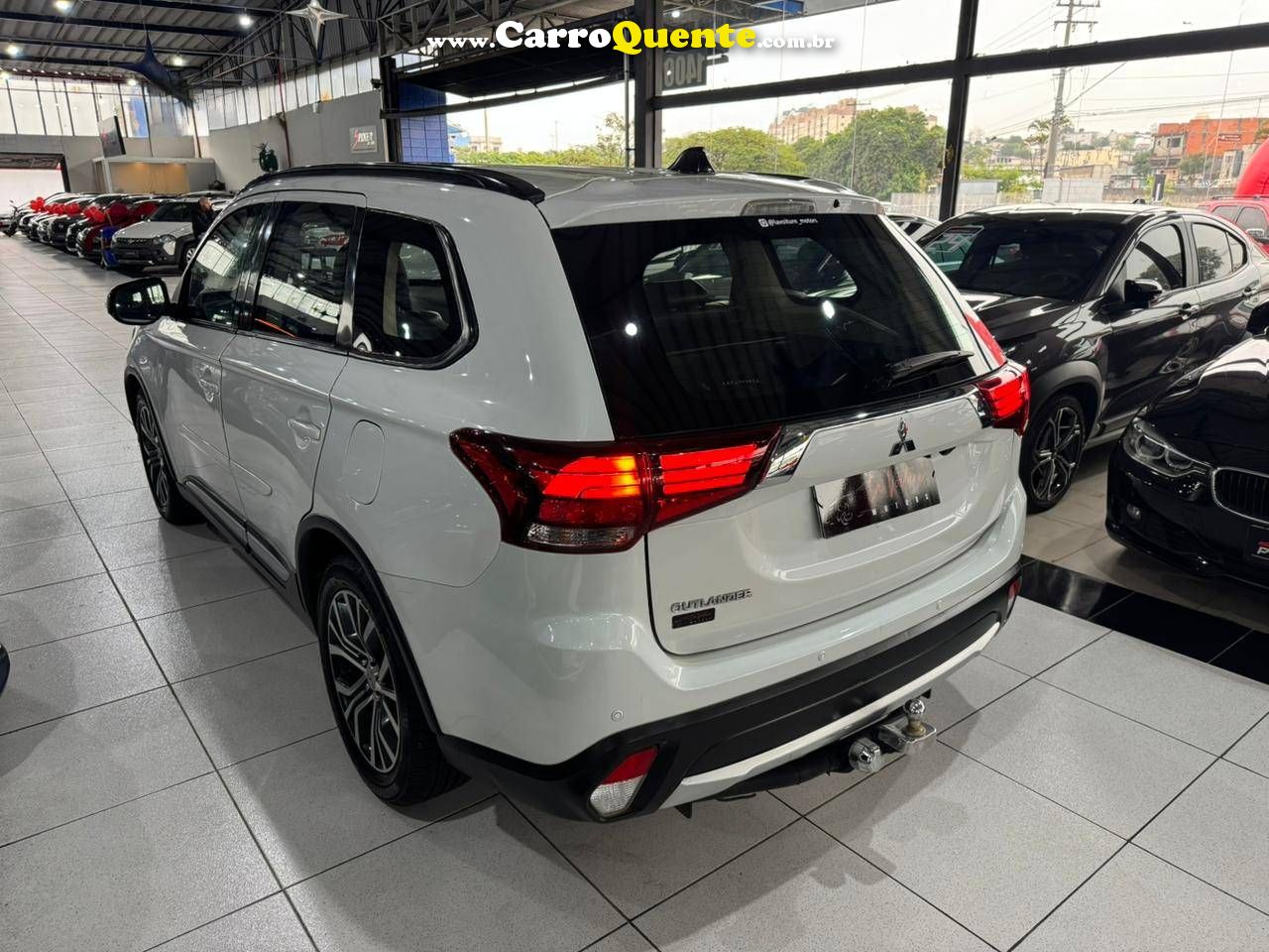 MITSUBISHI OUTLANDER 2.0 16V 2016 - Loja