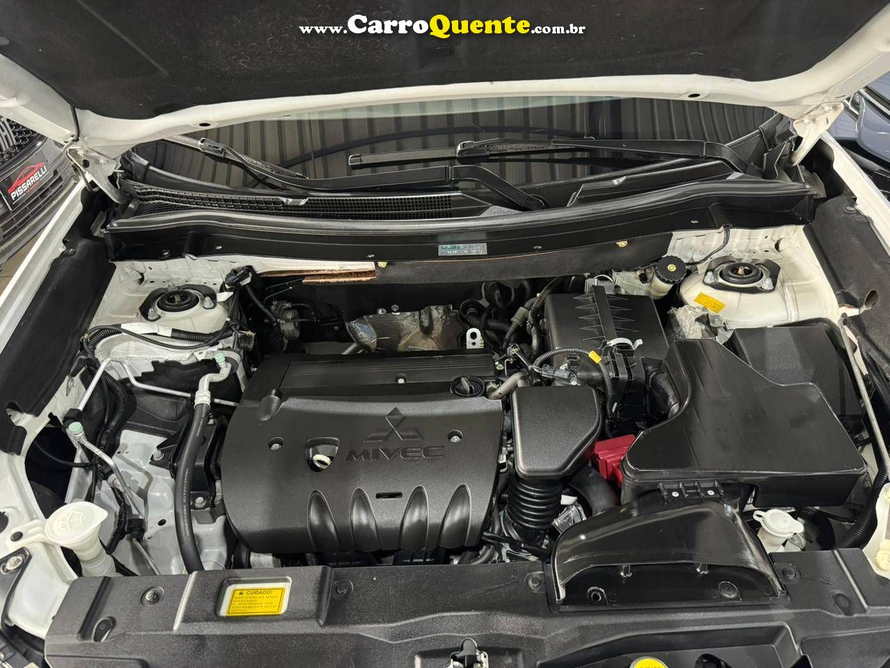 MITSUBISHI OUTLANDER 2.0 16V 2016 - Loja