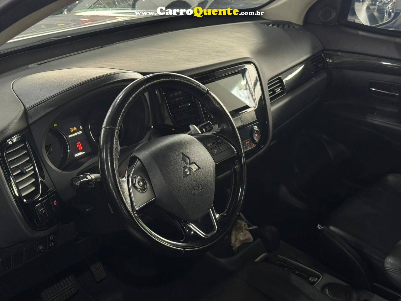 MITSUBISHI OUTLANDER 2.0 16V 2016 - Loja
