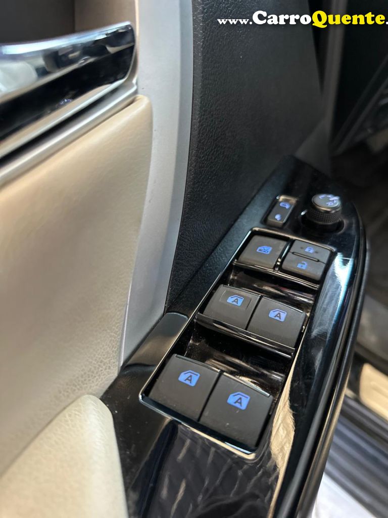 TOYOTA   HILUX SW4 SRX DIAMO. 4X4 2.8 TB DIE AUT.   PRETO 2020 2.8 DIESEL - Loja