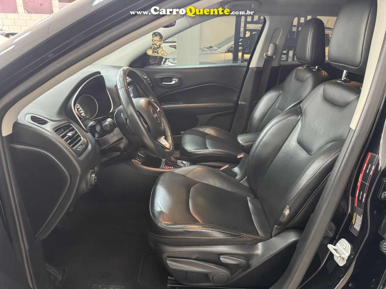 JEEP   COMPASS LONGITUDE 2.0 4X2 FLEX 16V AUT.   PRETO 2018 2.0 FLEX - Loja