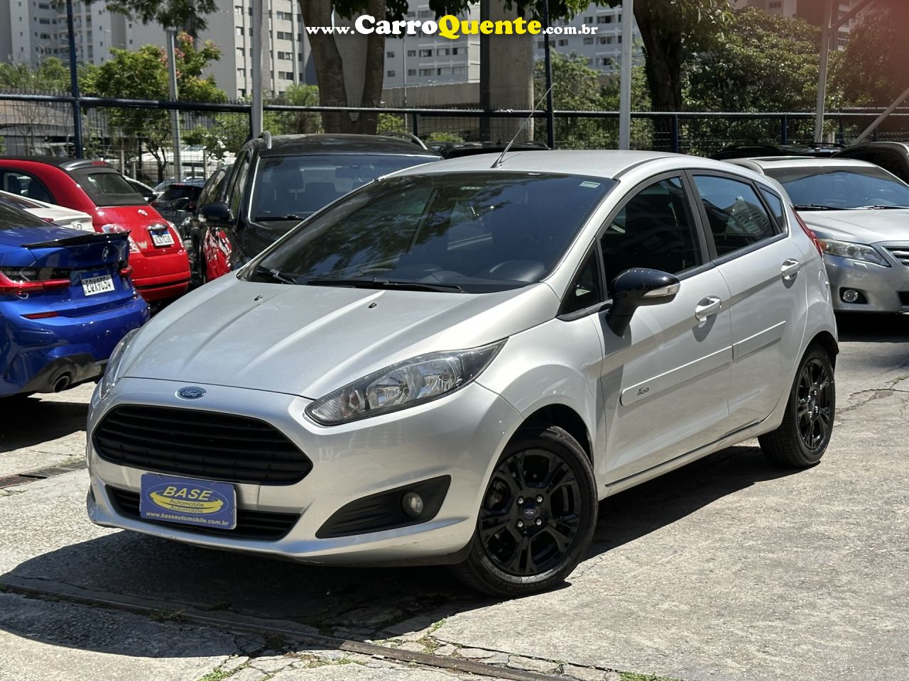 FORD   FIESTA SEL 1.6 16V FLEX  AUT. 5P   PRATA 2017 1.6 16V FLEX - Loja